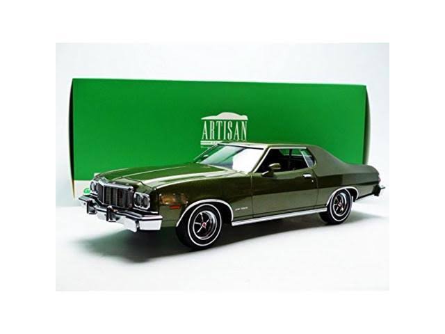 1976 Ford Gran Torino Metallic Vehicle 1:18 Scale Dark Green E51803