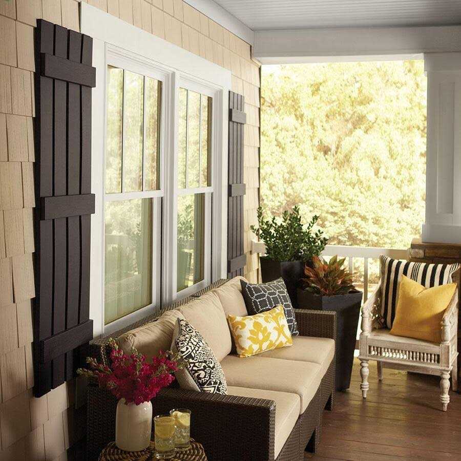 4 Closed Board and Batten Shutter R6699