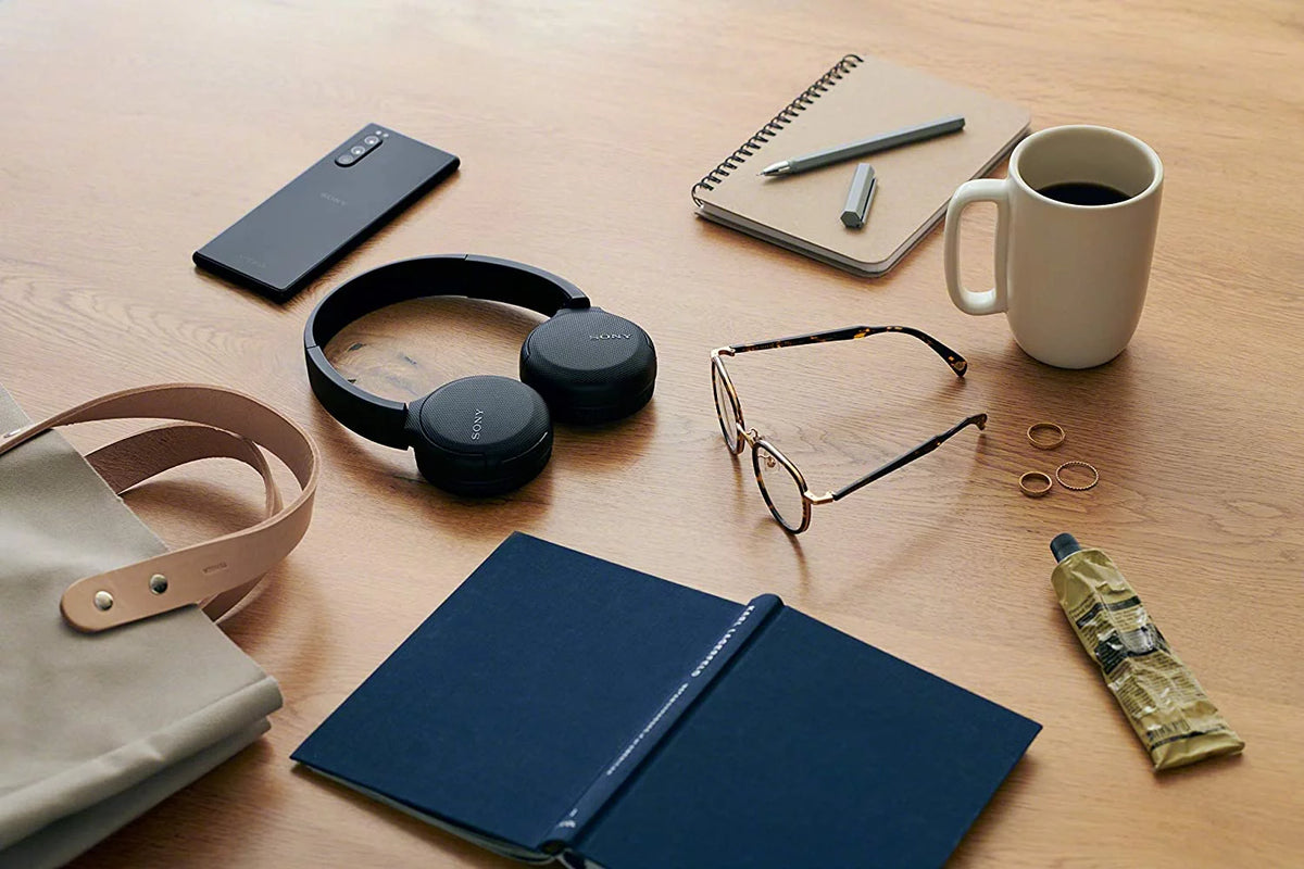 Wireless On-Ear Headphones with Mic Black J89399