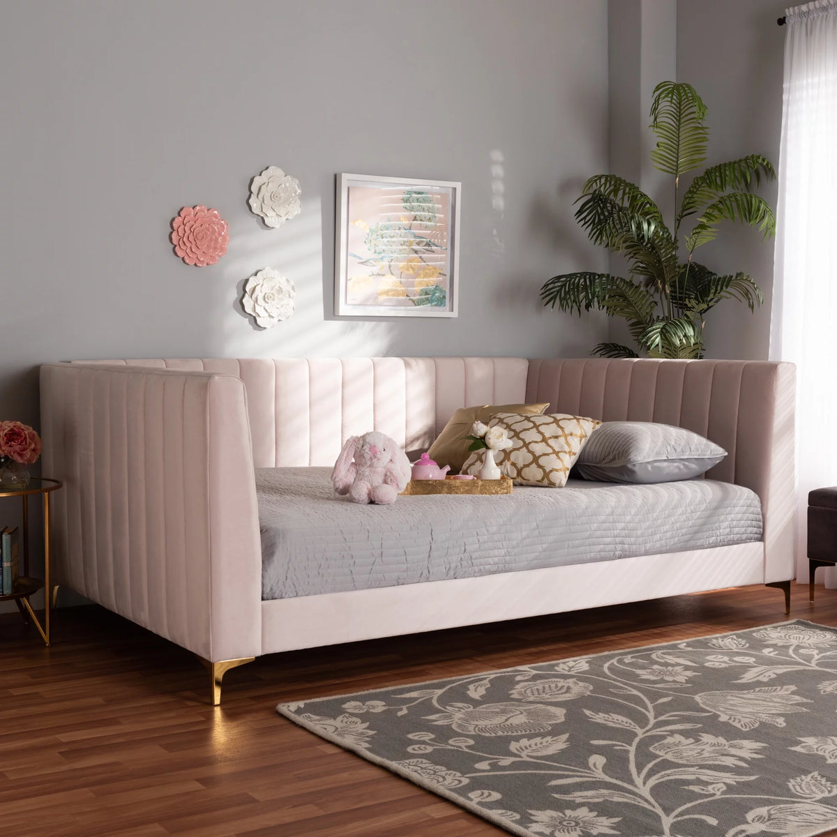 Light Pink Velvet Gold Finished Full Daybed W779