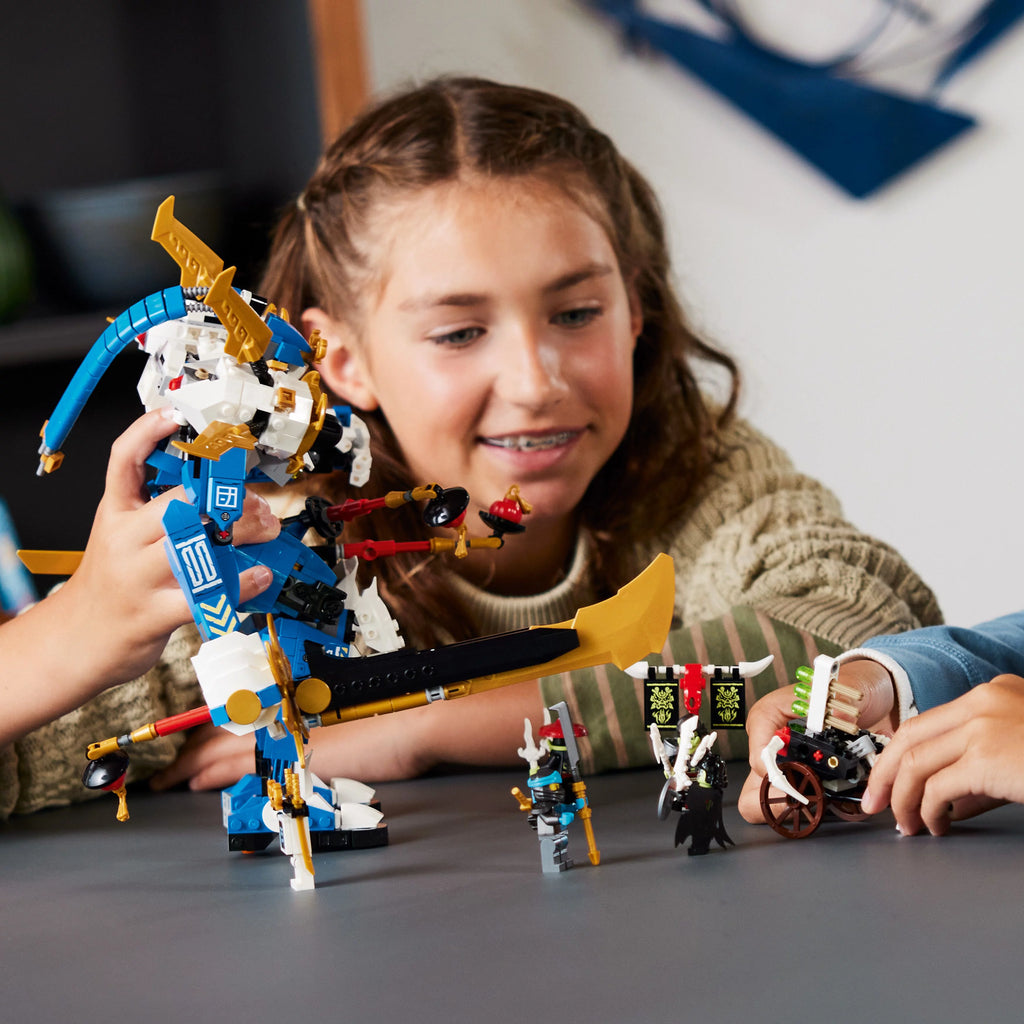 Buildable Action Figure with 5 Minifigures R285771