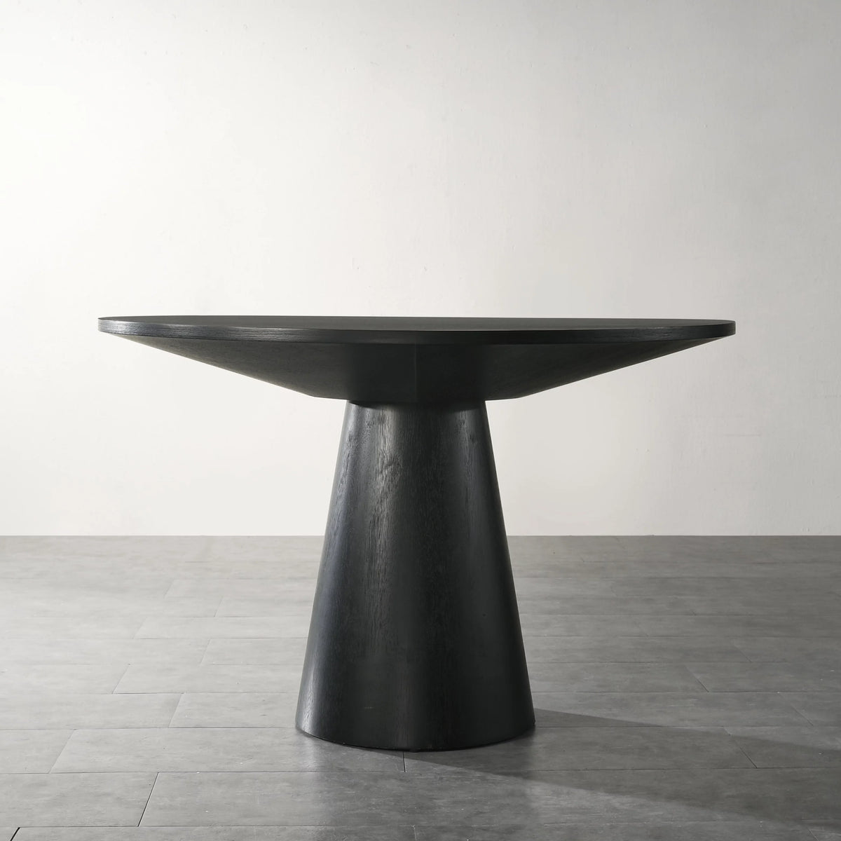 Contemporary Pedestal Dining Table I98134