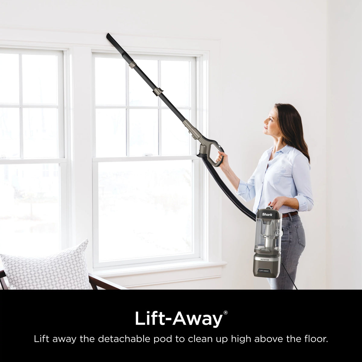 Upright Vacuum with Self-Cleaning Brushroll J34259