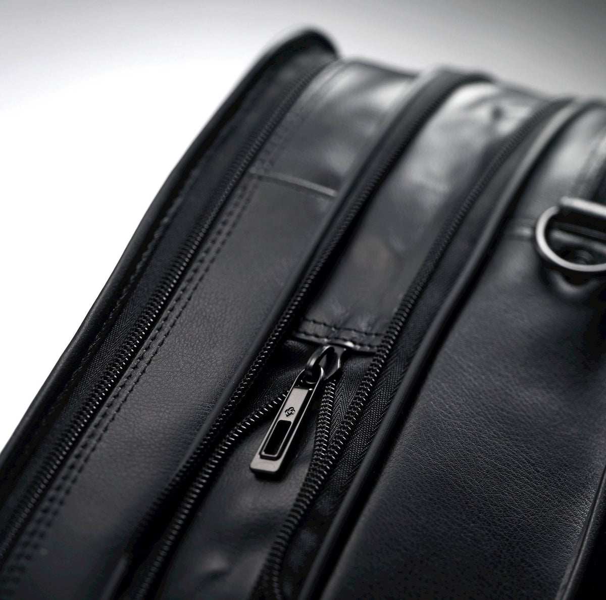 Leather Expandable Business Case M6830