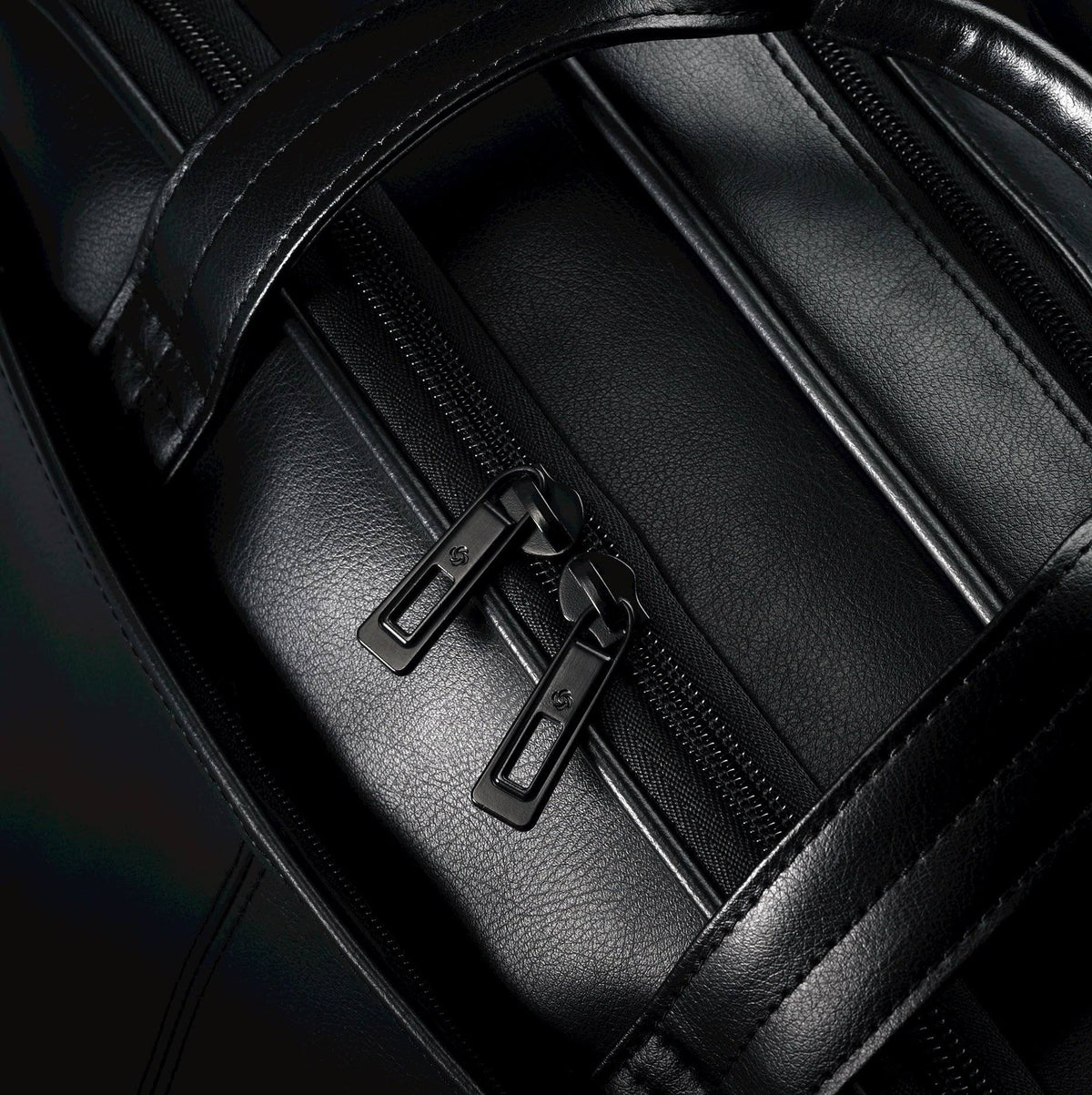 Leather Expandable Business Case M6830