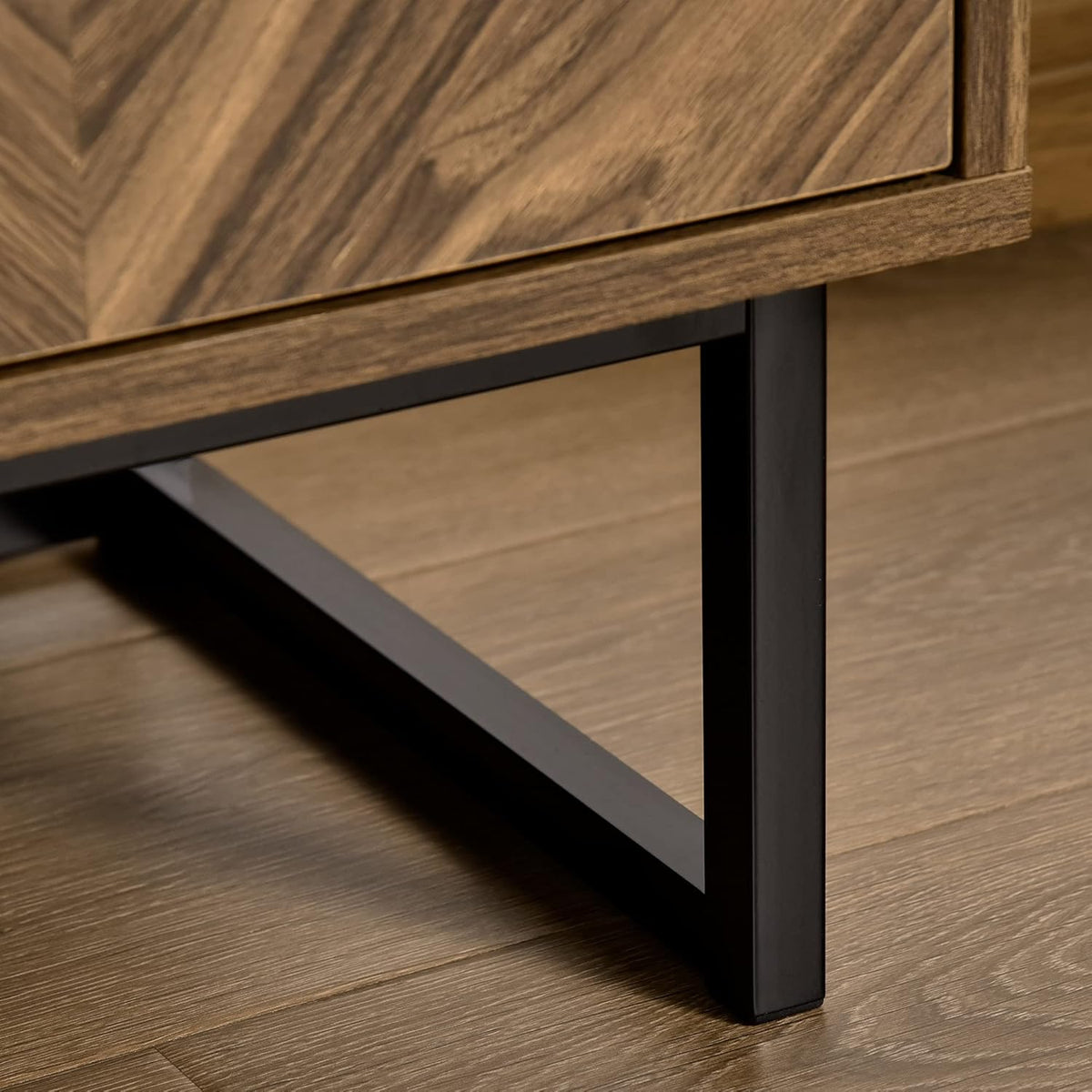 Double Door Storage Cabinet with Adjustable Shelf H5835