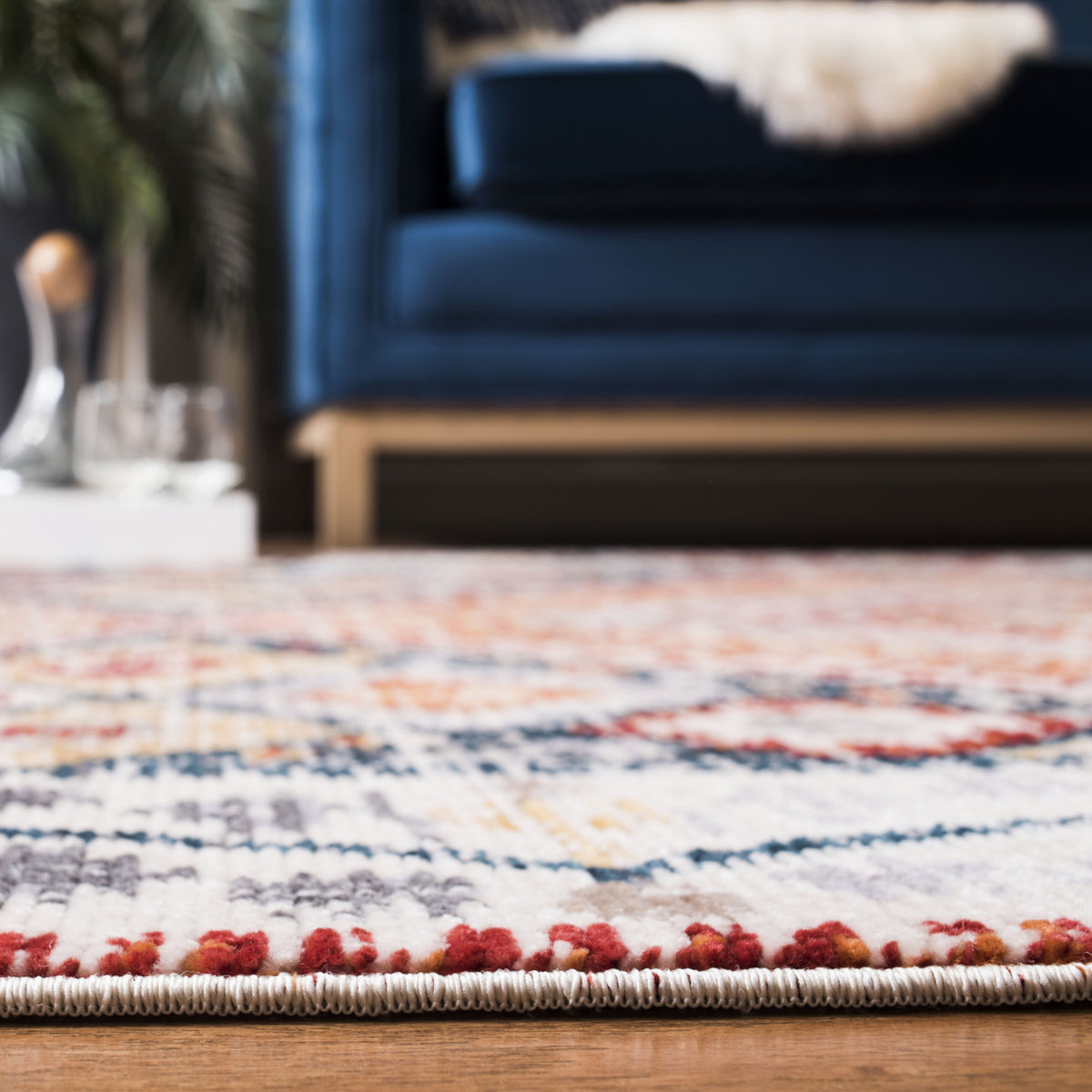 Ivory / Navy Rug E2967