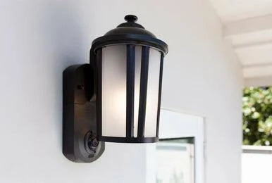 Black Smart Security Light with HD Security Camera U155
