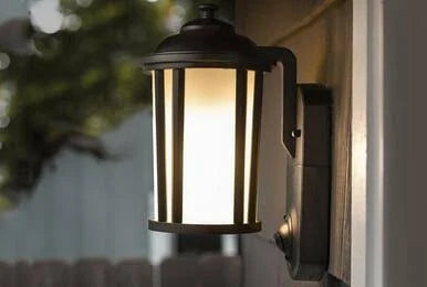 Black Smart Security Light with HD Security Camera U155